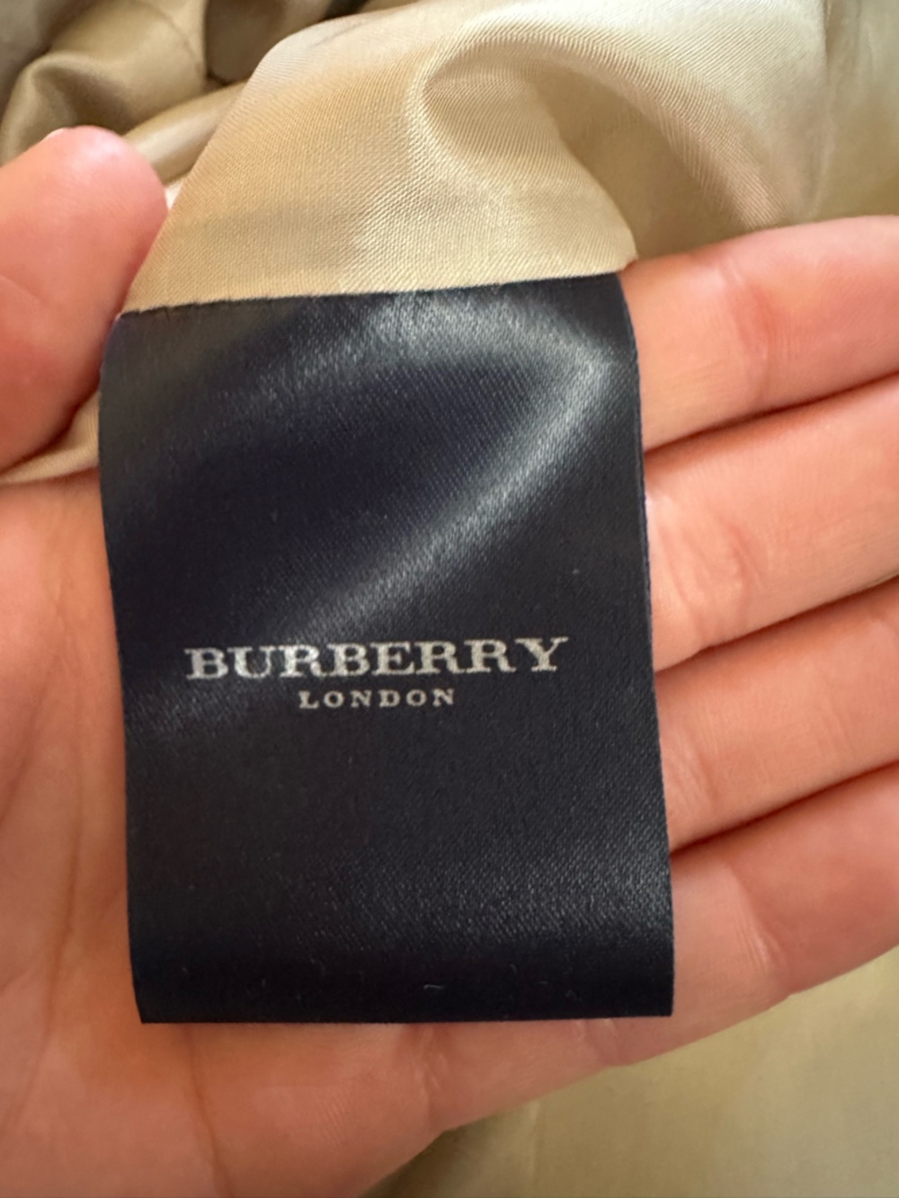 Burberry Khaki Trench Dress— Women’s Size 10 - Picture 6 of 13